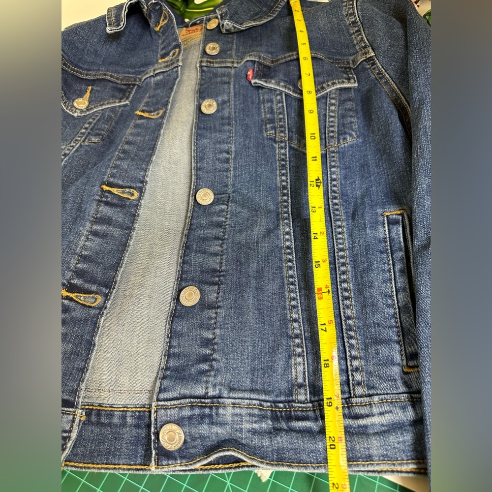 Levi Jean Jacket - Picture 6 of 9